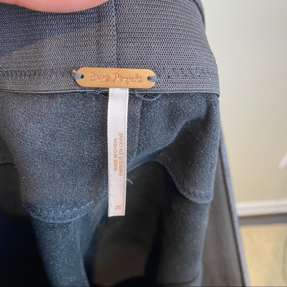 Free People faux vegan leather leggings size 26 - Picture 3 of 4